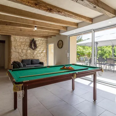 De Groupe Avec Salle De Jeux, Jardin 4000m², Proche Foret De Chandelais Et Zoo De La Fleche - Fr-1-622-56 *