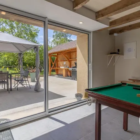 De Groupe Avec Salle De Jeux, Jardin 4000m², Proche Foret De Chandelais Et Zoo De La Fleche - Fr-1-622-56 Nyaraló Baugé