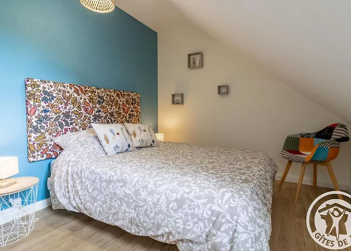 De Groupe Avec Salle De Jeux, Jardin 4000m², Proche Forêt De Chandelais Et Zoo De La Flèche - Fr-1-622-56