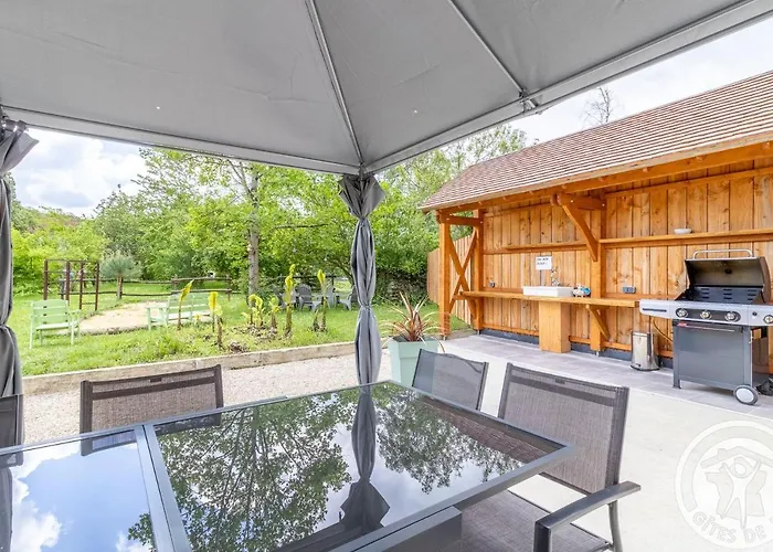 Vakantiehuis De Groupe Avec Salle De Jeux, Jardin 4000m², Proche Foret De Chandelais Et Zoo De La Fleche - Fr-1-622-56